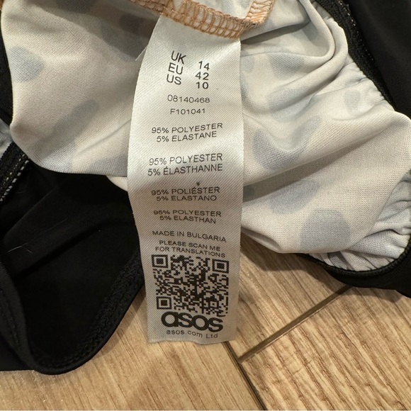 ASOS Angel Sleeve Wrap Animal Print Bodysuit - Picture 5 of 10